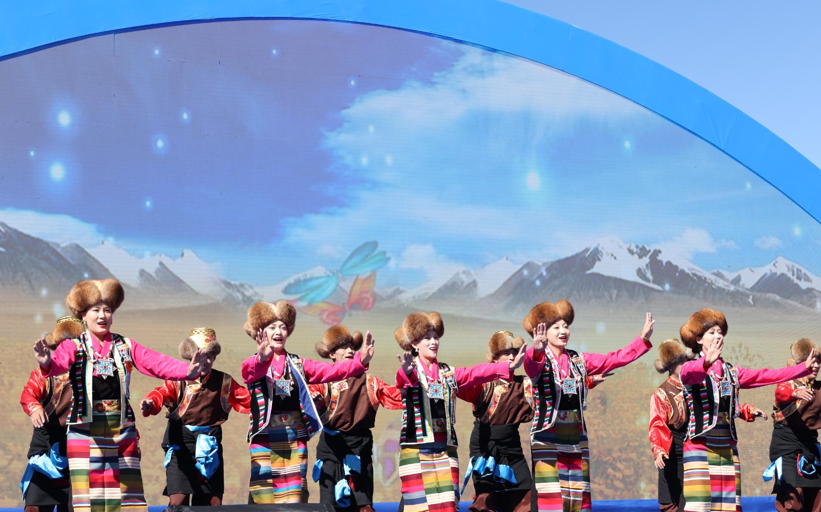 图为开幕式文艺表演 (6).jpg